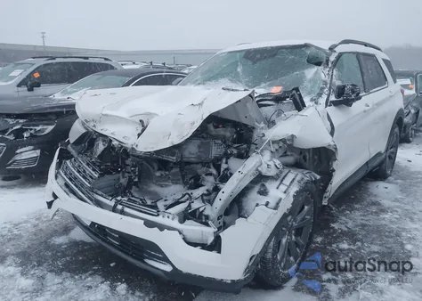 2022 Ford Explorer Xlt z USA, uszkodzony, nr VIN 1FMSK8DH1NGB72906